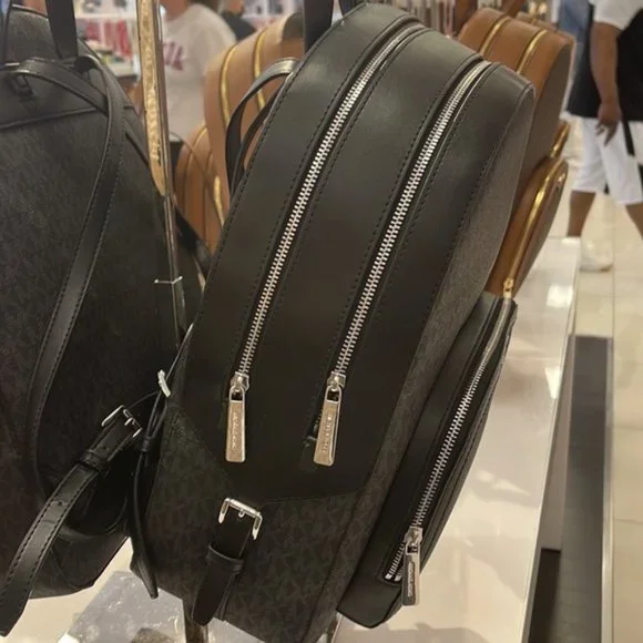 Michael Kors Jaycee Large Zip Pocket Backpack Black - Picture 6 of 16